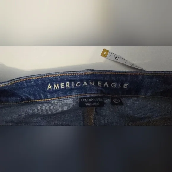 AE Dreamy Drape Strigid Low-Rise Ultra Wide-Leg Jean - Picture 5 of 10